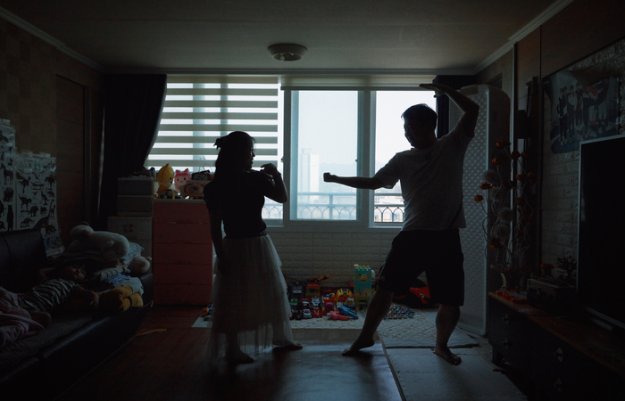 NORTH SOUTH MAN WOMAN Still 2025-01-20 122645_10.13.1.jpg